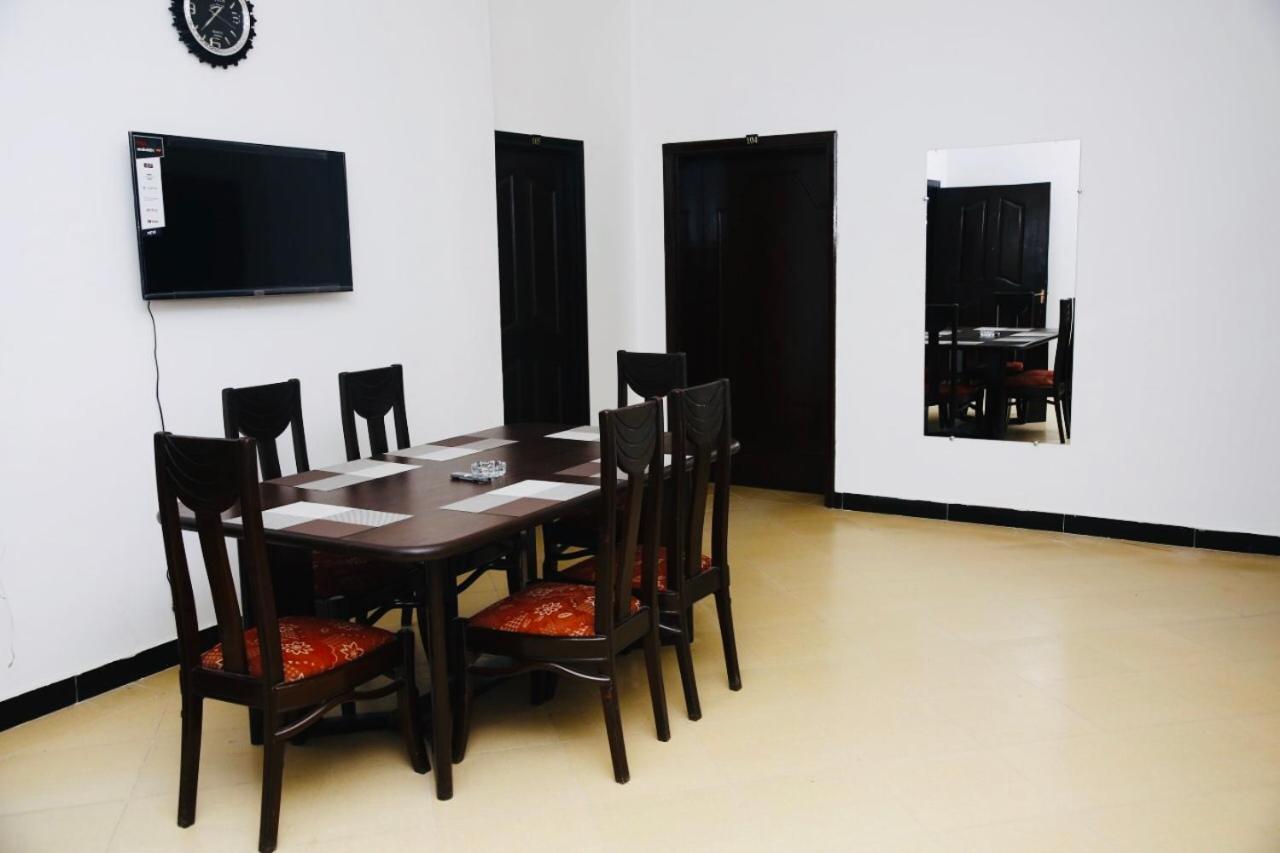 Lux Lounge Guest House İslamabad Dış mekan fotoğraf