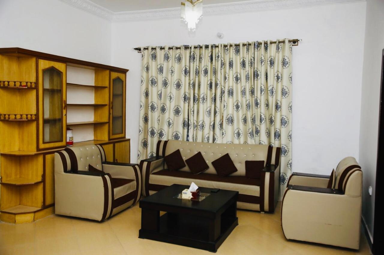 Lux Lounge Guest House İslamabad Dış mekan fotoğraf