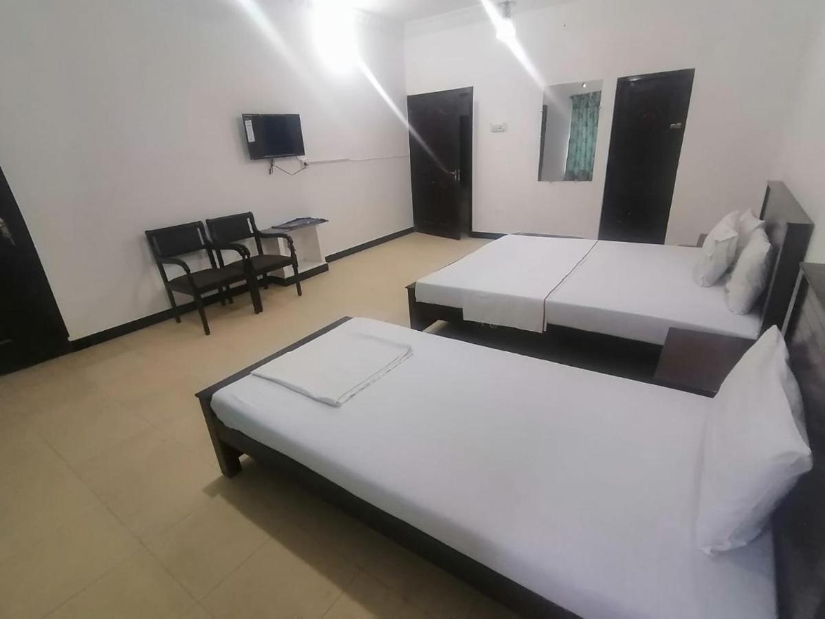 Lux Lounge Guest House İslamabad Dış mekan fotoğraf