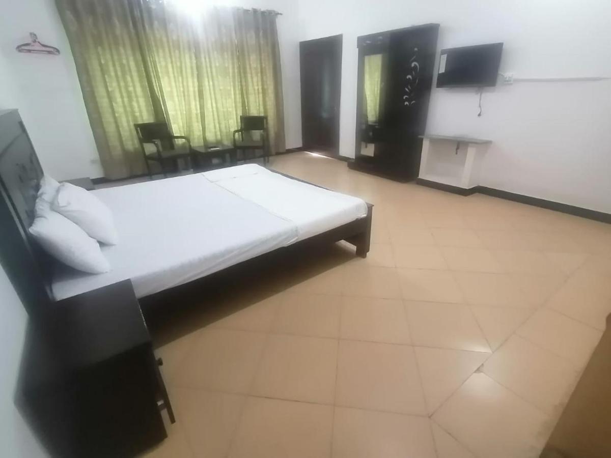 Lux Lounge Guest House İslamabad Dış mekan fotoğraf
